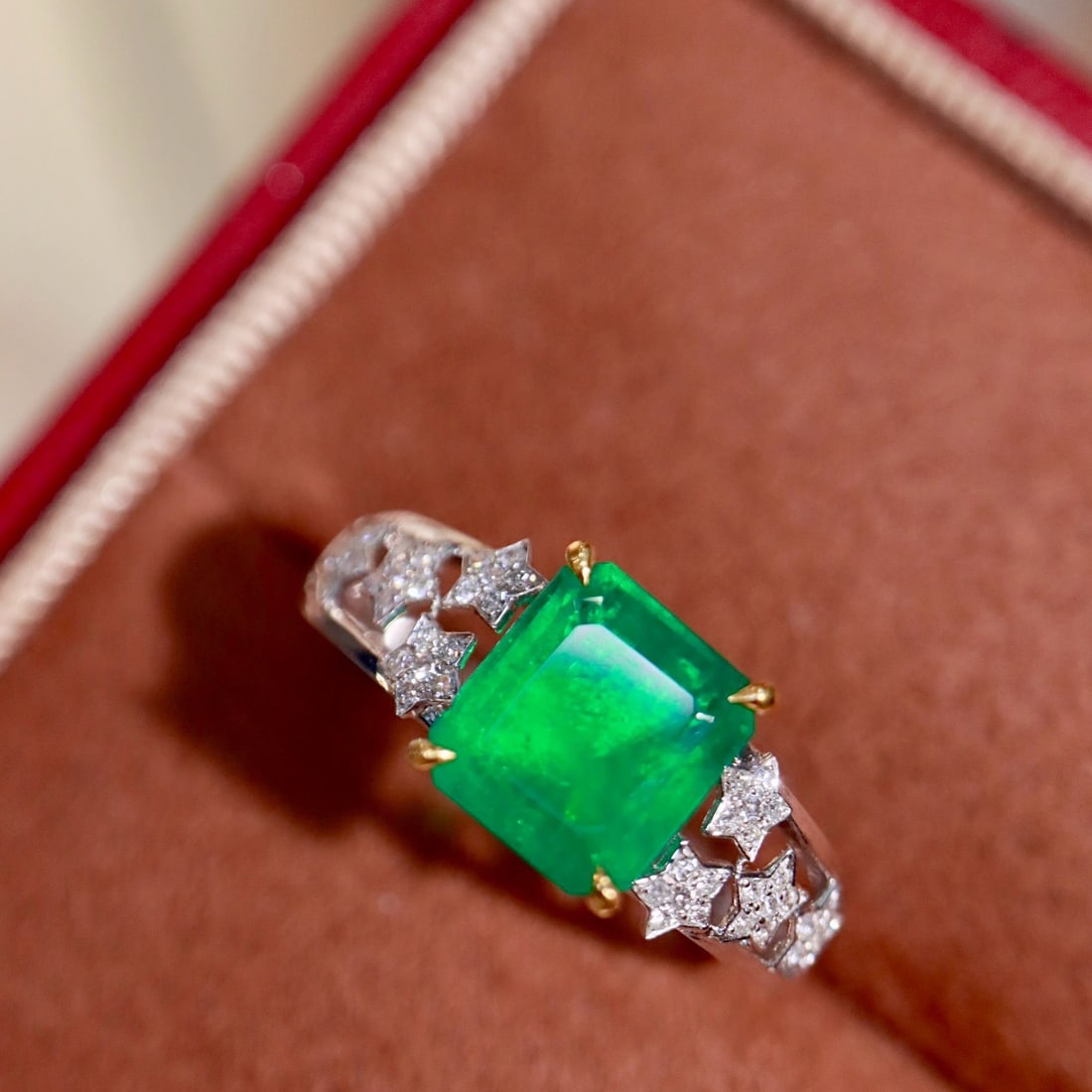 14k Gold 1.70 Ctw Natural Emerald & Diamond Ring - 6