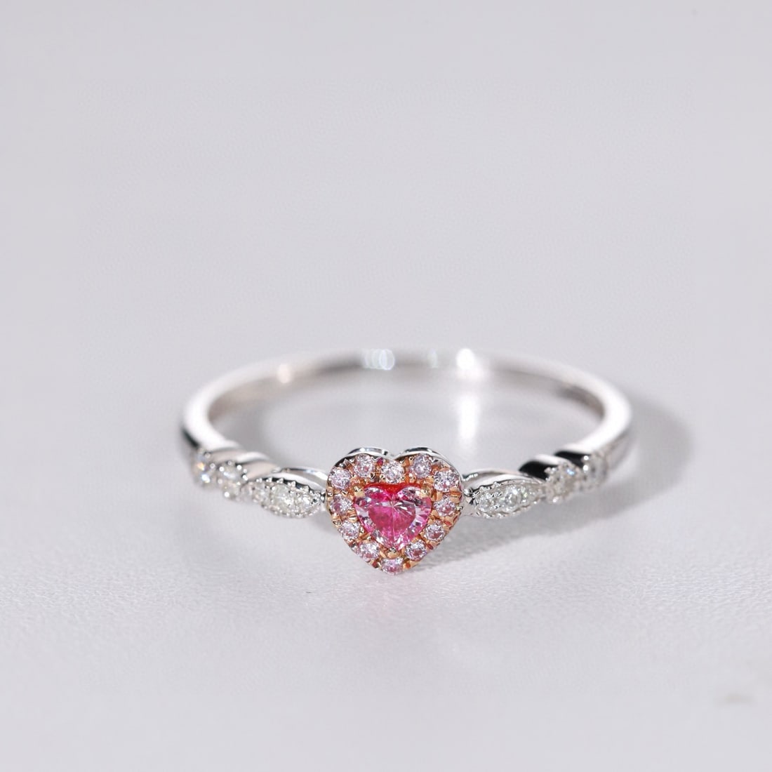 14k Gold 0.30 Ctw Natural Pink Diamond & Diamond Ring - 7