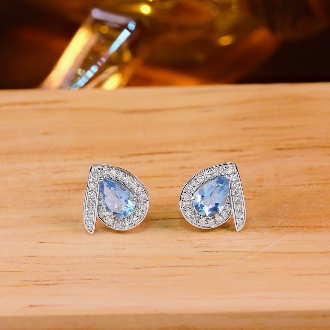 14k Gold 1.04 Ctw Natural Aquamarine & Diamond Earrings - 3