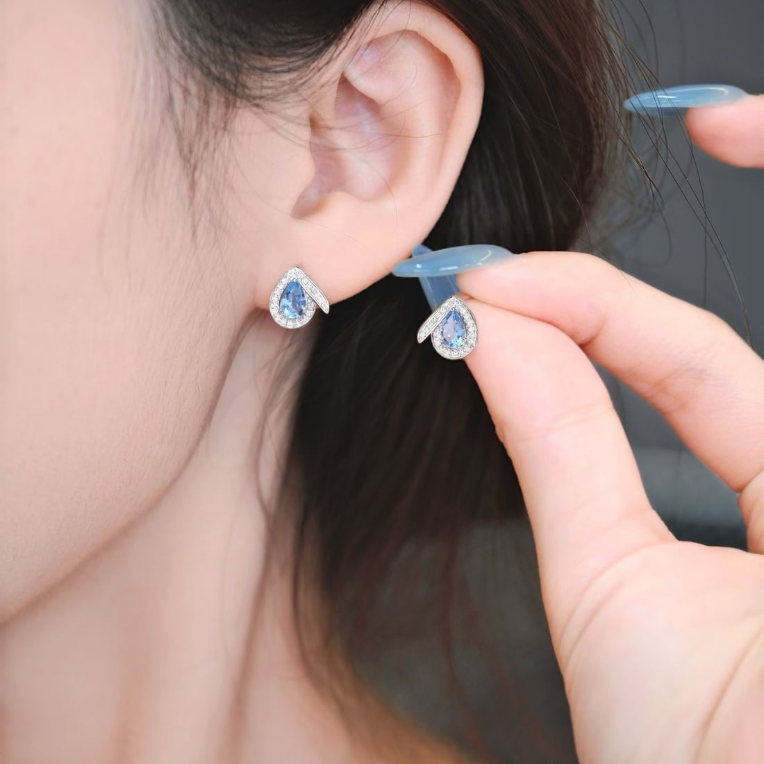 14k Gold 1.04 Ctw Natural Aquamarine & Diamond Earrings - 6