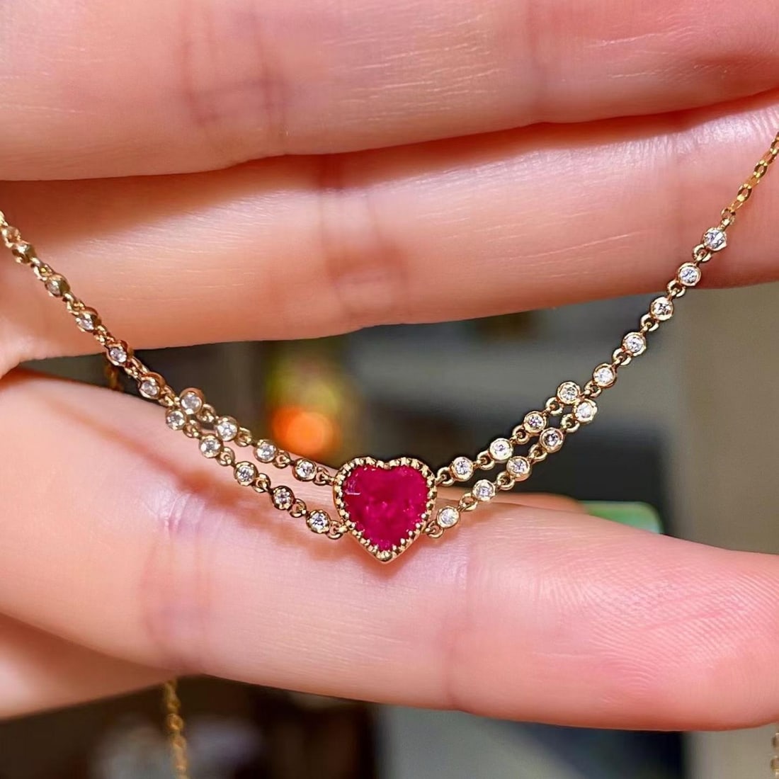 14k Gold 1.00 Ctw Natural Ruby & Diamond Necklace: Ref:231184181 // gold content:14k gold // main gemstone:ruby // shape:heart // carat weight:0. 86ct // color:red // treatment:natural // // adjacent gemstone 2 : diamond // shape:round // carat