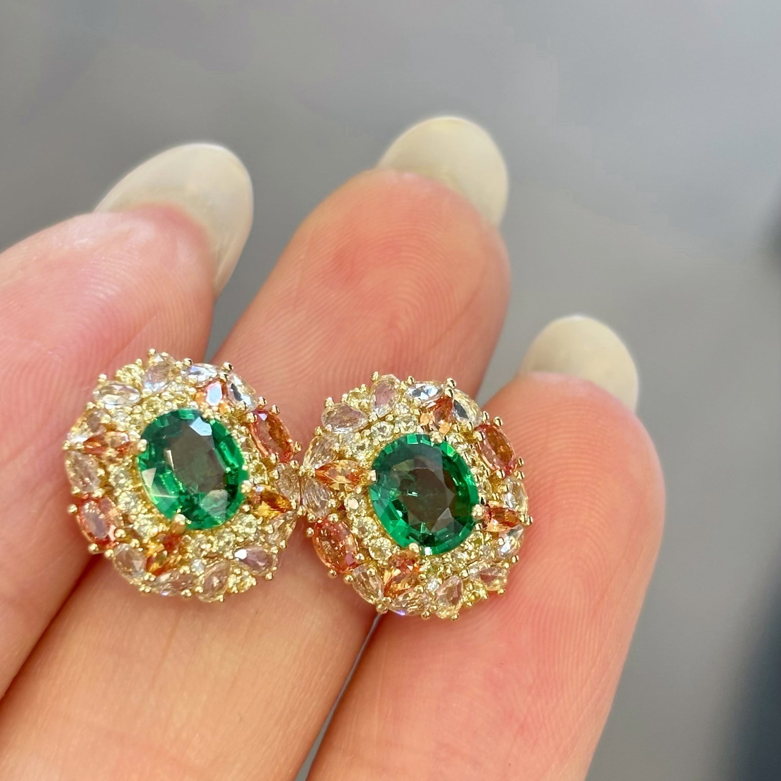 14k Gold 1.5 Ct Natural Tsavorite & Diamond Earrings - 3