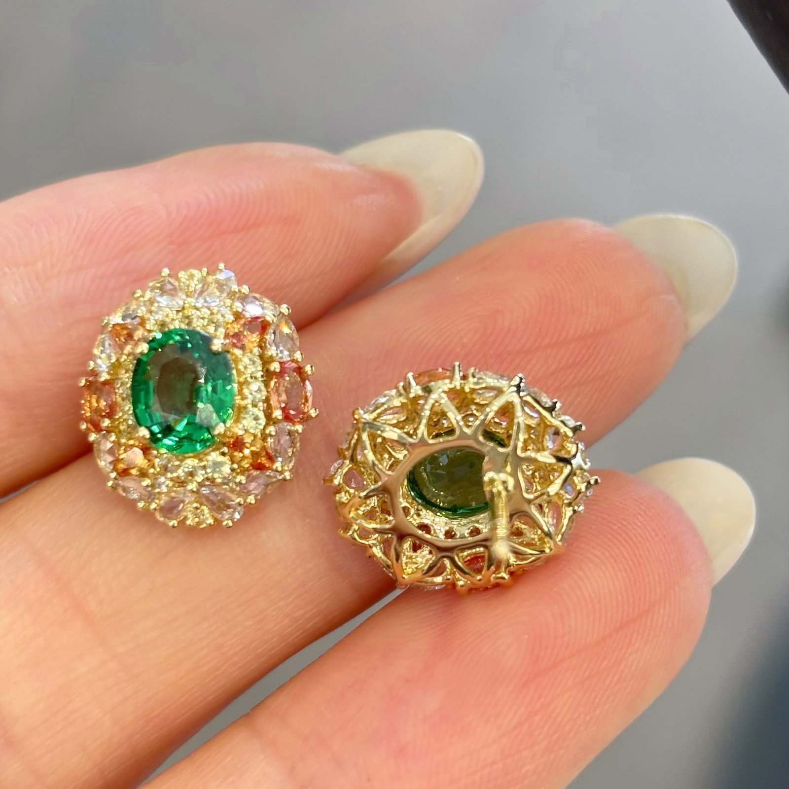 14k Gold 1.5 Ct Natural Tsavorite & Diamond Earrings - 4