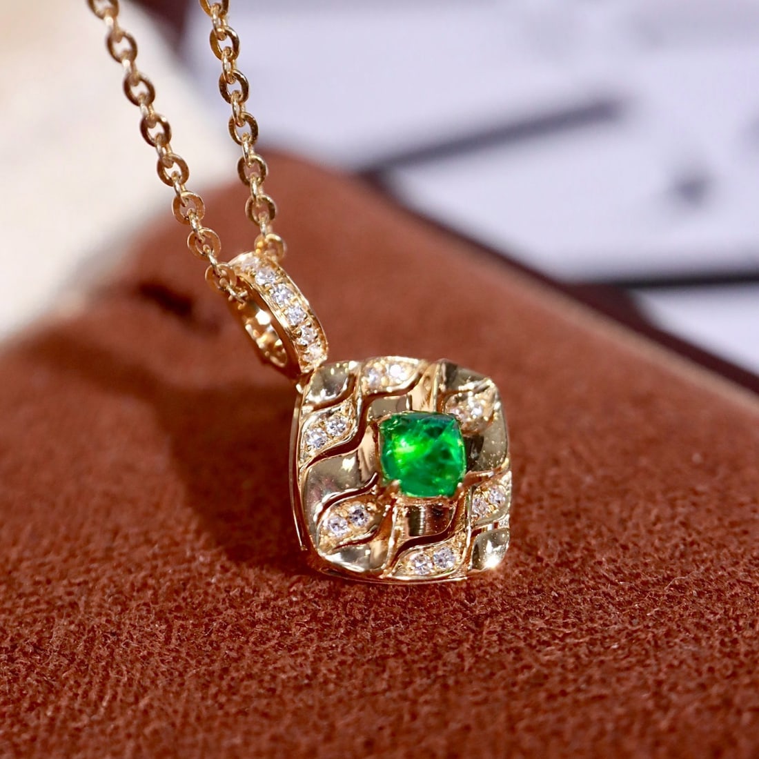 14k Gold 0.63 Ctw Natural Emerald & Diamond Pendant( Without Chain ) - 2