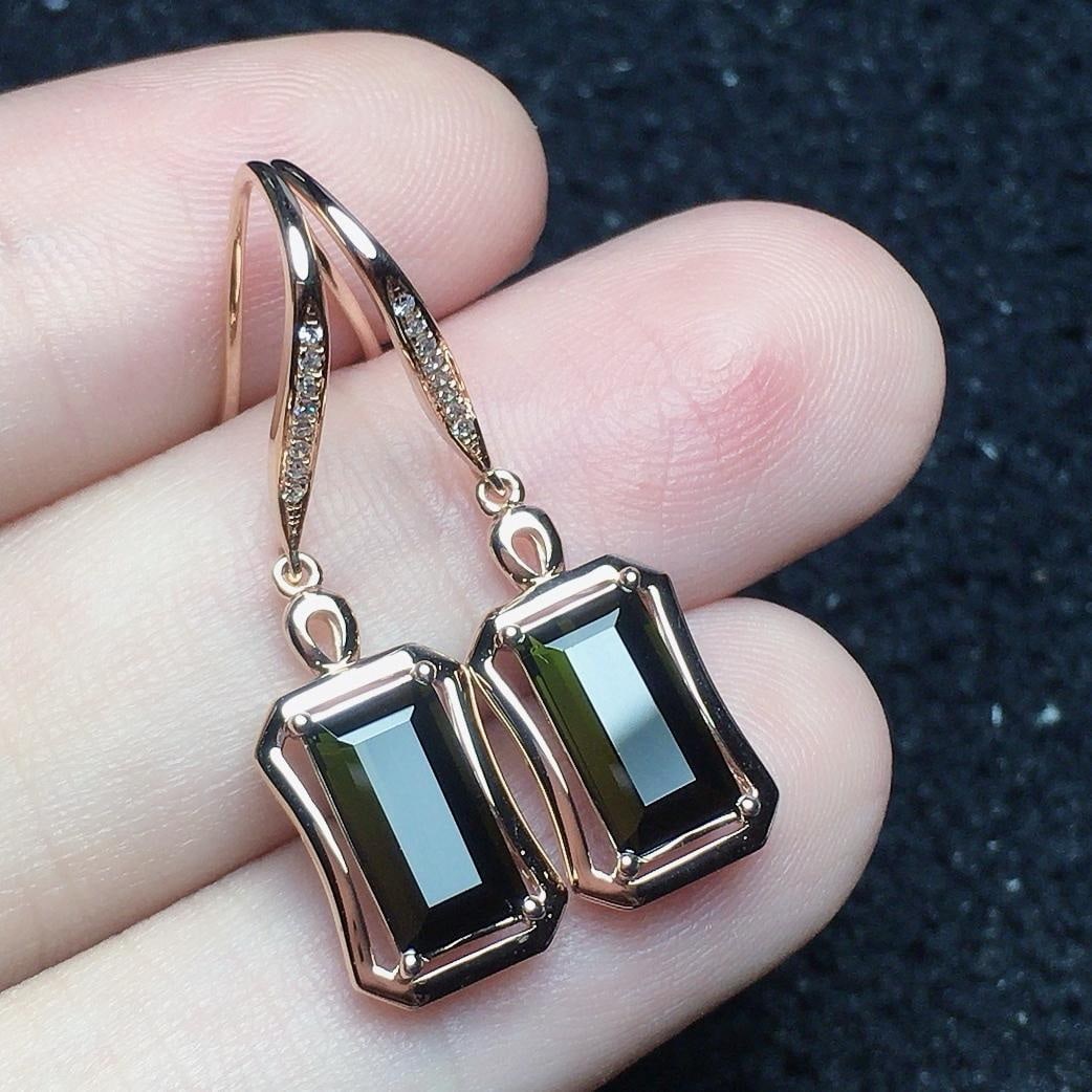 14k Gold 2.52 Ct Natural Tourmaline & Diamond Earrings: Ref:231184220 // gold content:14k gold // main gemstone:tourmaline // shape:octagonal // carat weight:2. 52ct // color:green // treatment:natural // // adjacent gemstone 2 : diamond // number of