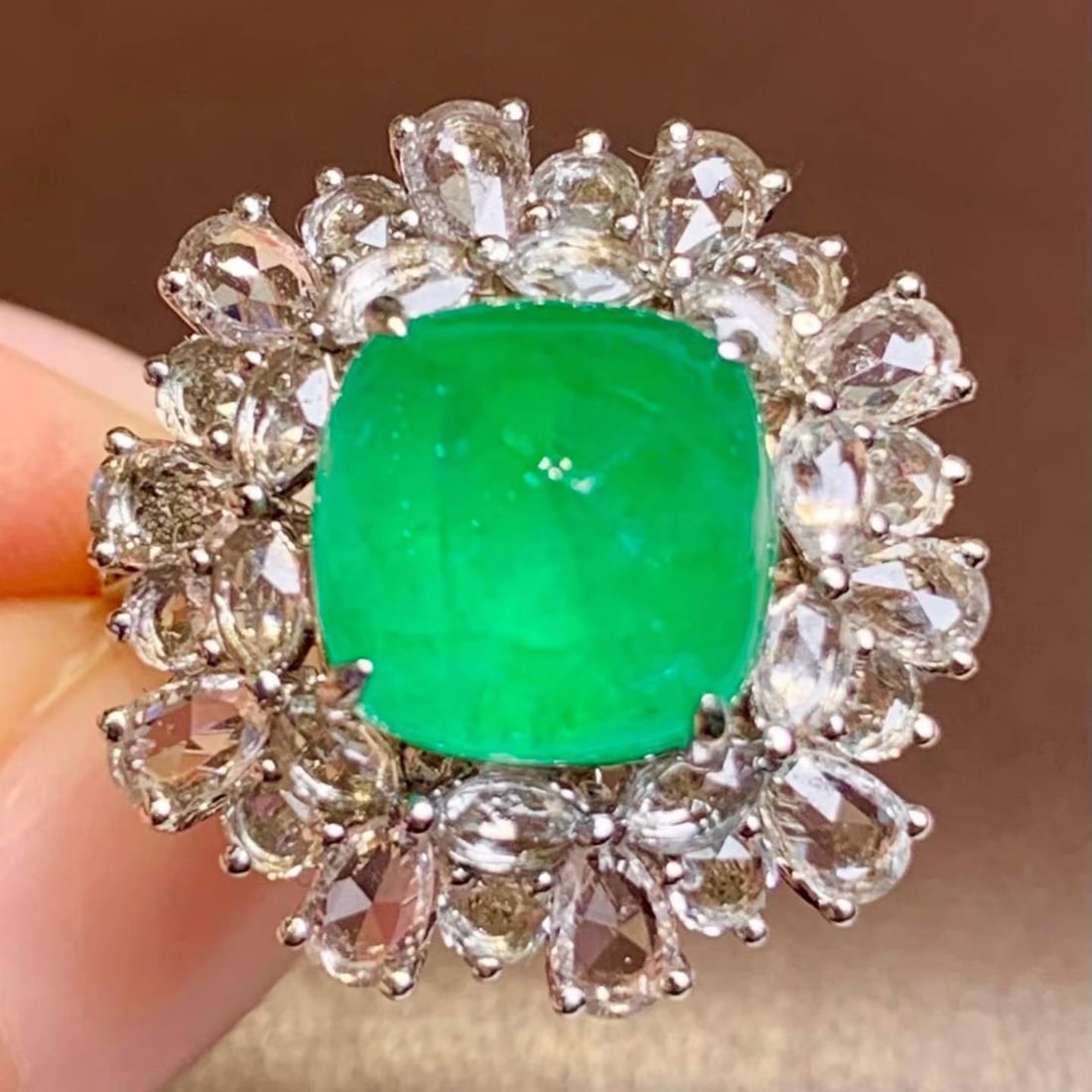14k Gold 3.85 Ct Natural Emerald & Diamond Ring - 2