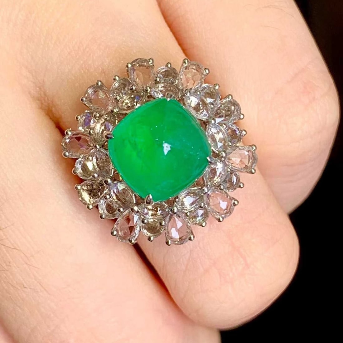 14k Gold 3.85 Ct Natural Emerald & Diamond Ring - 4