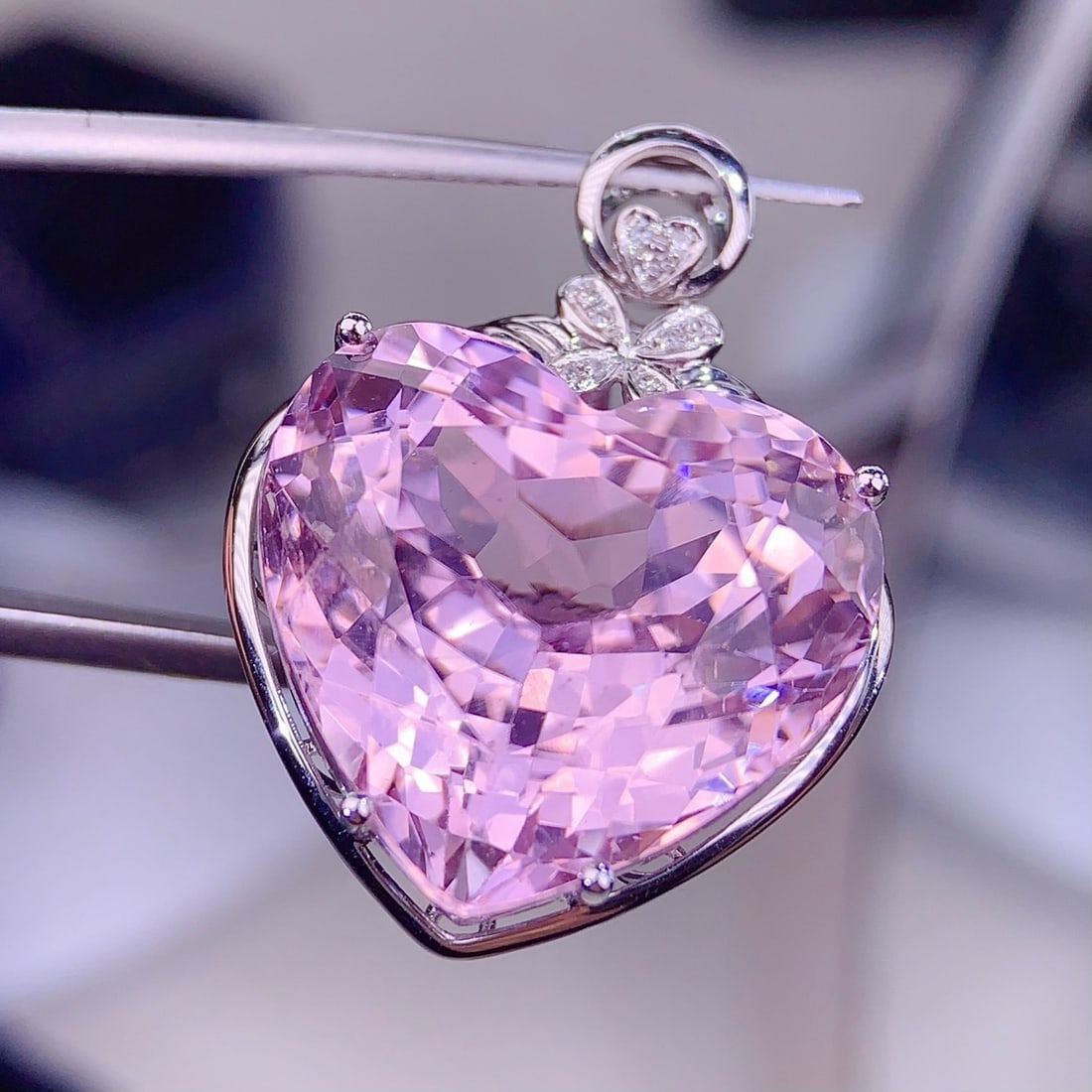 14k Gold 28.5 Ct Natural Kunzite & Diamond Pendant( Without Chain ) - 2