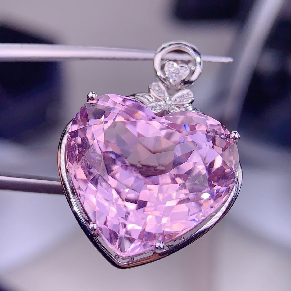 14k Gold 28.5 Ct Natural Kunzite & Diamond Pendant( Without Chain ) - 4