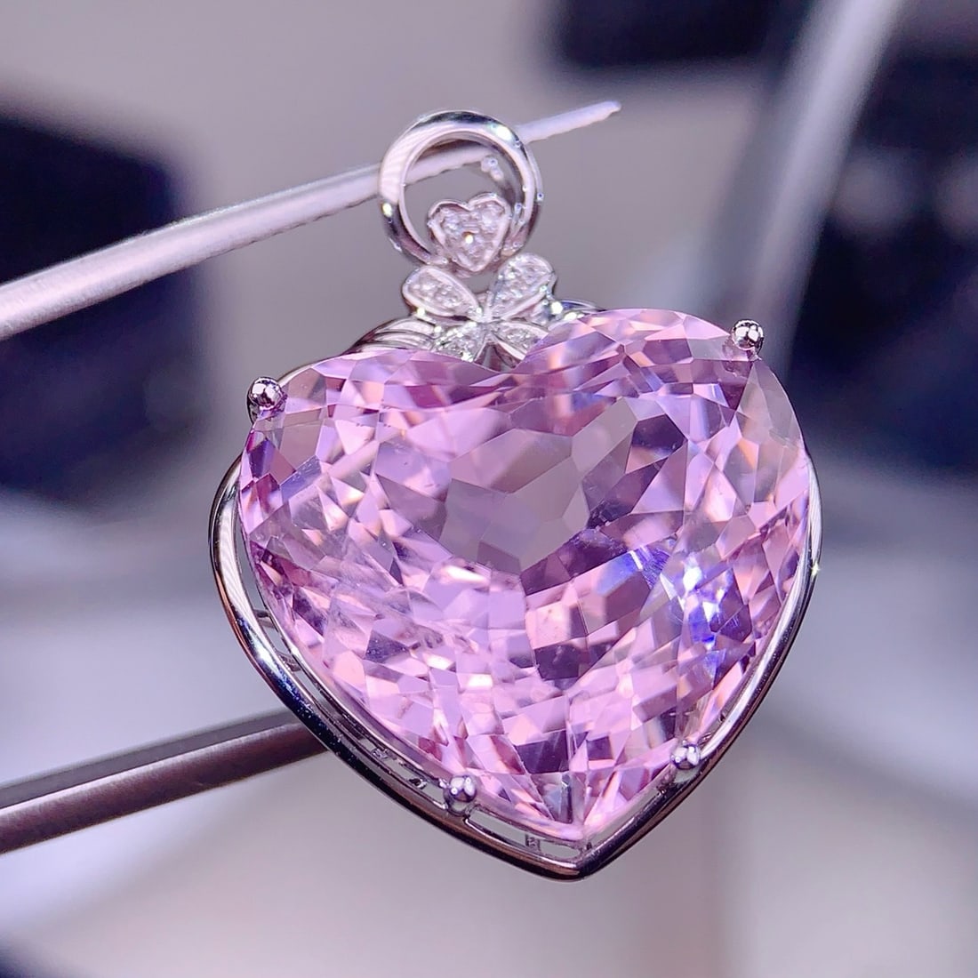 14k Gold 28.5 Ct Natural Kunzite & Diamond Pendant( Without Chain ) - 5