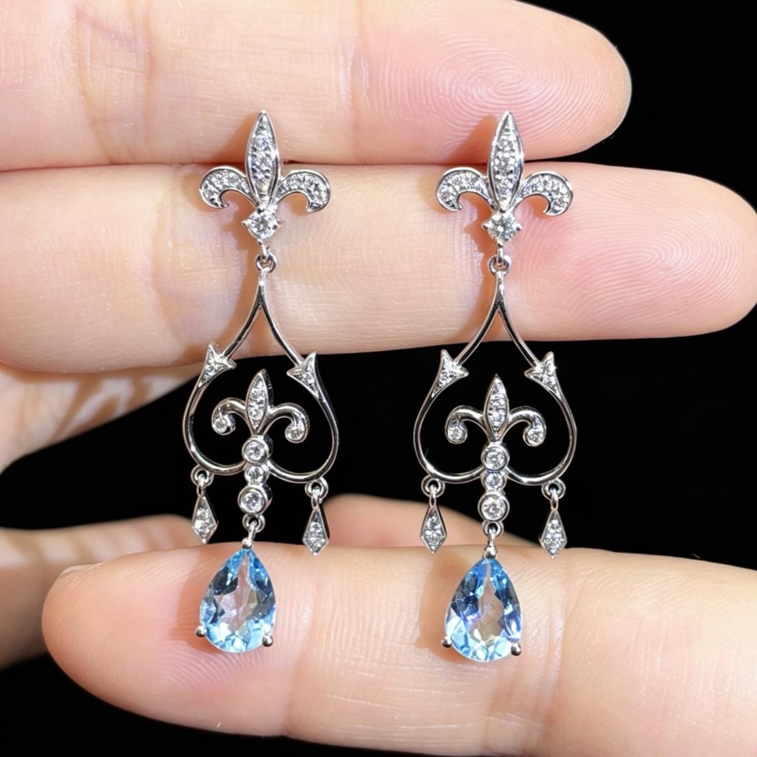 14k Gold 2.35 Ctw Natural Aquamarine & Diamond Earrings: Ref:231184254 // gold content:14k gold // main gemstone:aquamarine // shape:pear // carat weight:1. 90ct // color:blue // treatment:natural // // adjacent gemstone 2 : diamond // shape:round // carat 