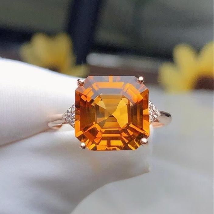 14k Gold 4.50 Ct Natural Citrine & Diamond Ring: Ref:231184256 // gold content:14k gold // ring size:7. 25us // // main gemstone:citrine // shape:octagonal // carat weight:4. 50ct // color:yellow // treatment:natural // // adjacent gemstone 2 : diam