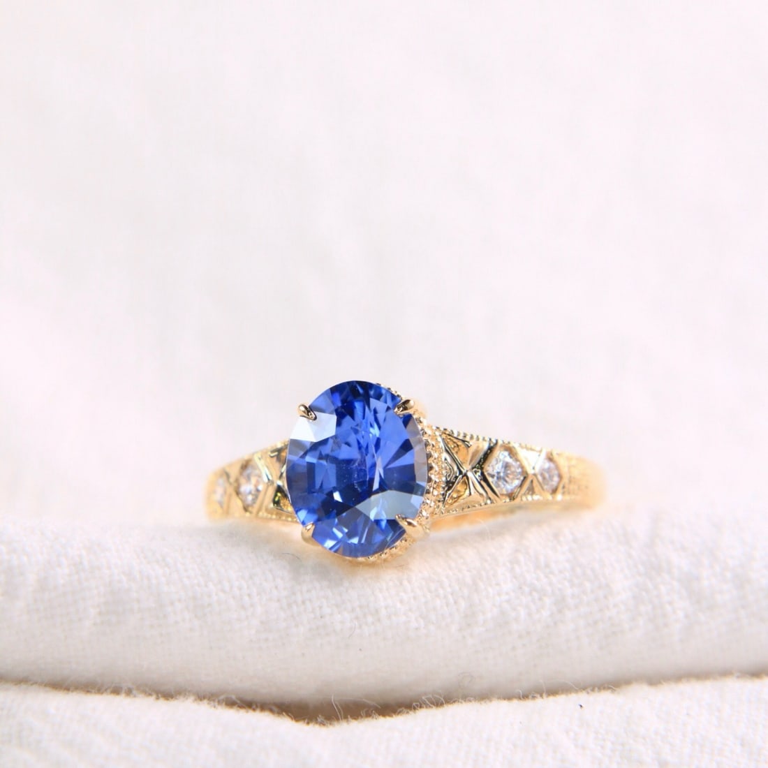 14k Gold 2.20 Ctw Natural Sapphire & Diamond Ring - 2