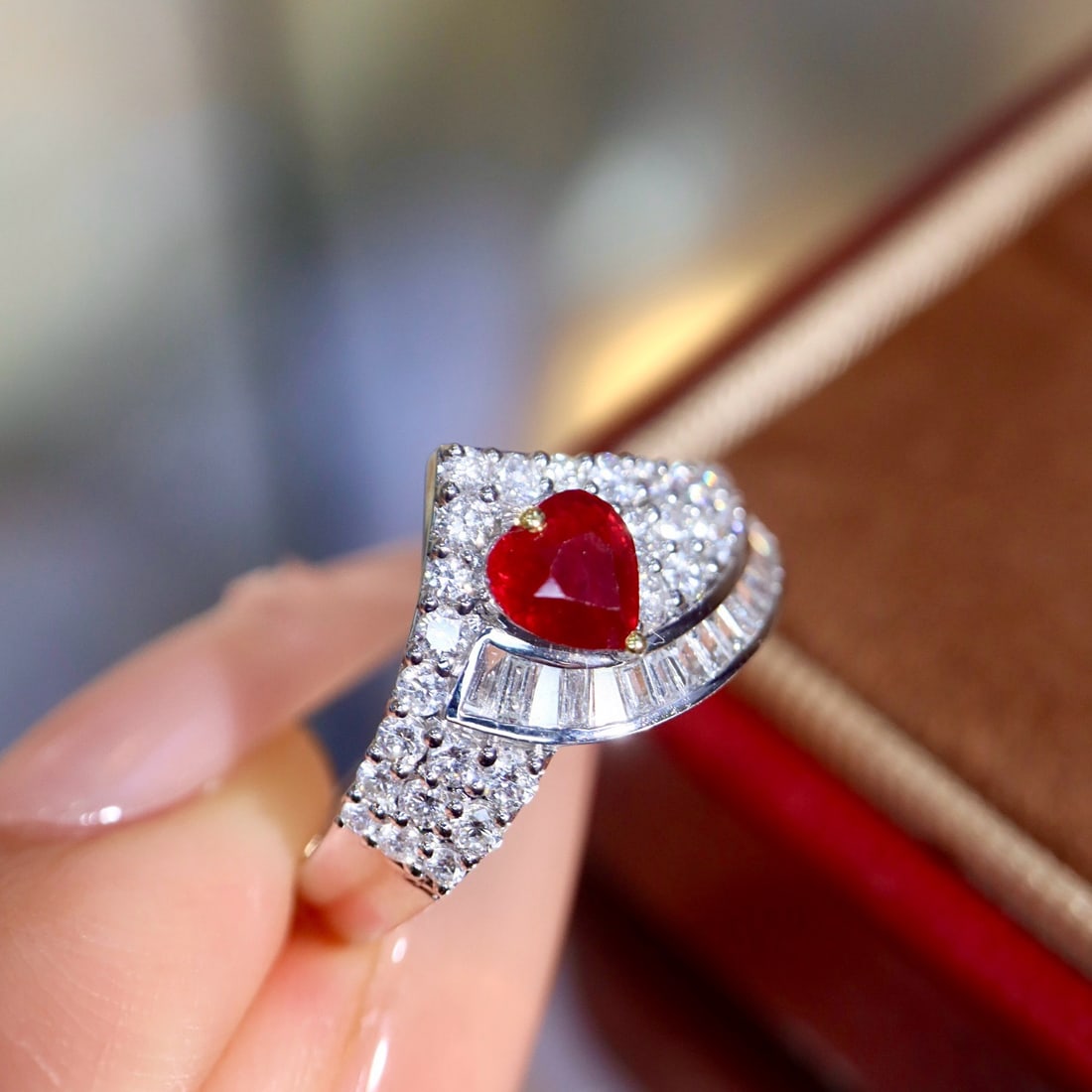 14k Gold 1.08 Ctw Natural Ruby & Diamond Ring - 2