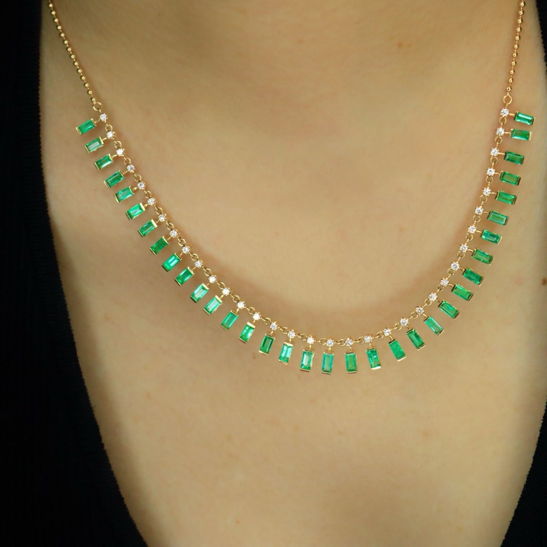 14k Gold 2.61 Ctw Natural Emerald & Diamond Necklace - 4
