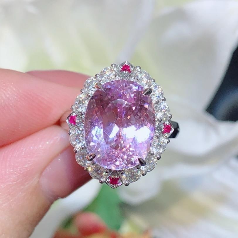 14k Gold 7.7 Ct Natural Kunzite & Diamond Ring: Ref:231184289 // gold content:14k gold // ring size:7. 25us // // main gemstone:kunzite // shape:oval // carat weight:7. 7ct // color:pinkish purple // treatment:natural // // adjacent gemstone 2 :