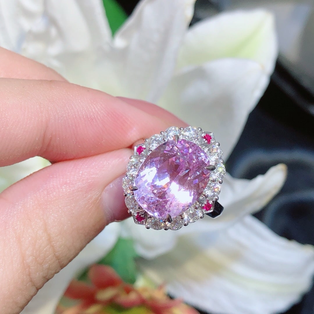 14k Gold 7.7 Ct Natural Kunzite & Diamond Ring - 6