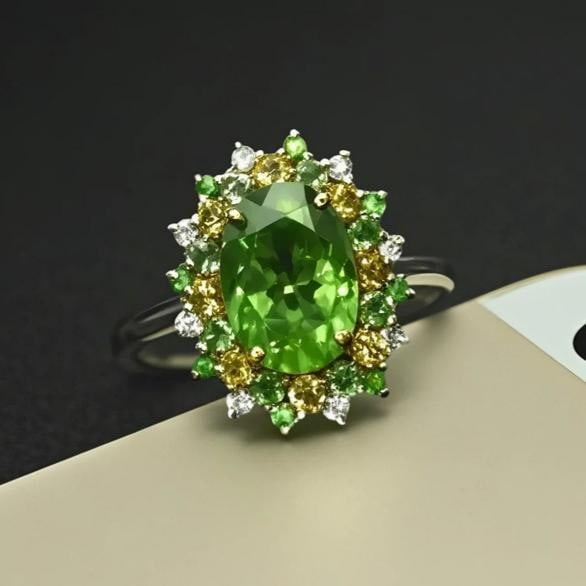 14k Gold 2.12 Ctw Natural Tsavorite & Diamond Ring - 4