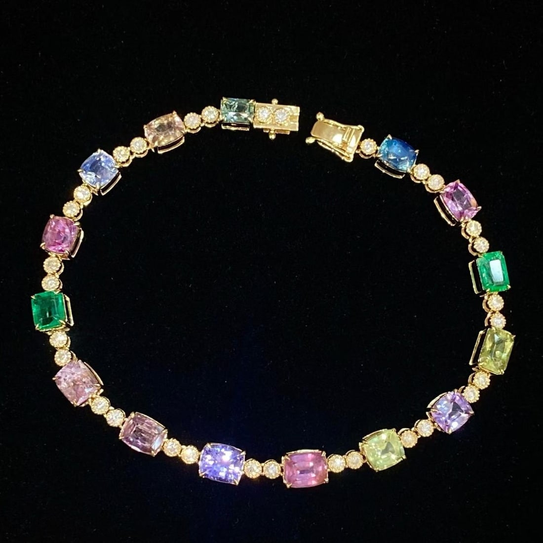 14k Gold 10.15 Ct Natural Sapphire & Emerald & Diamond Bracelet: Ref:231184312 // gold content:14k gold // main gemstone:sapphire & emerald // shape:cushion & octagonal // carat weight:10. 15ct // color:color // treatment:natural // // adjacent gemstone 2 :