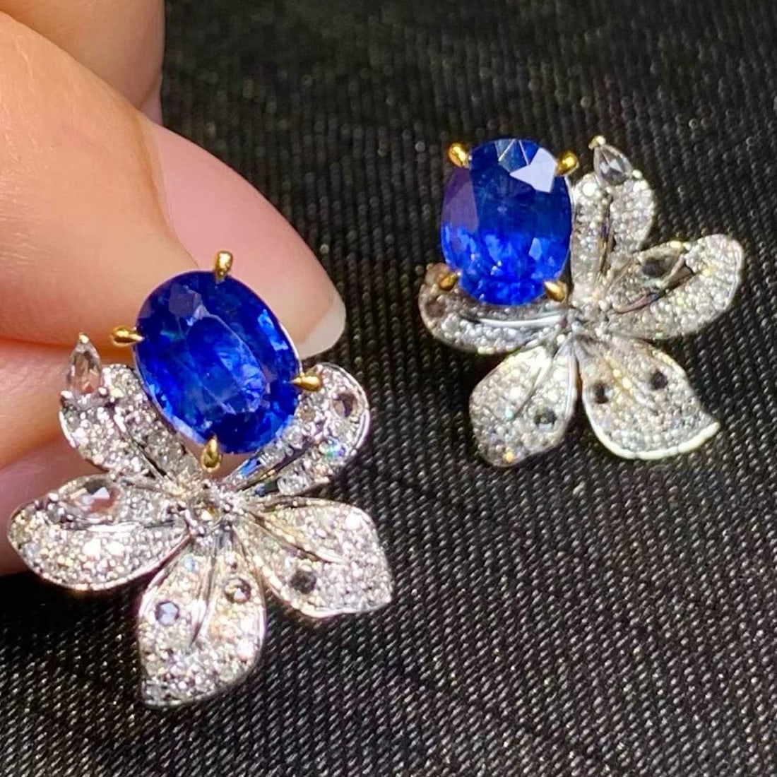 14k Gold 2.5 Ct Natural Sapphire & Diamond & Sapphire Earrings - 2