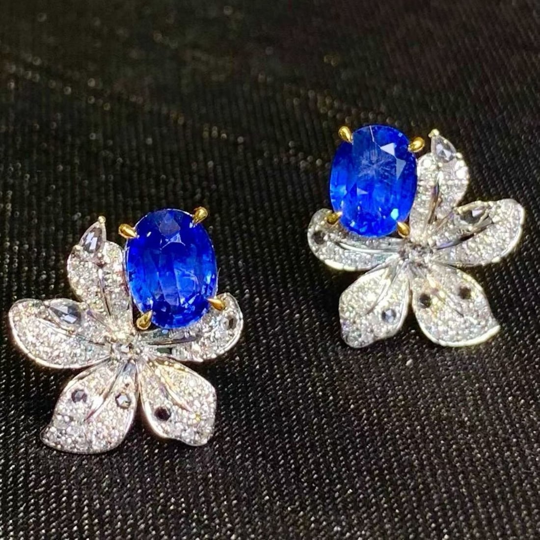 14k Gold 2.5 Ct Natural Sapphire & Diamond & Sapphire Earrings - 5