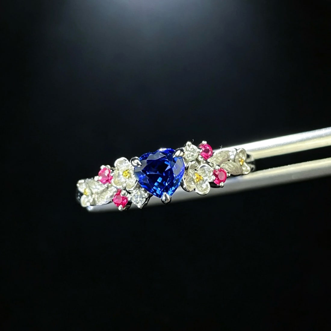 14k Gold 0.60 Ctw Natural Sapphire & Diamond Ring - 3