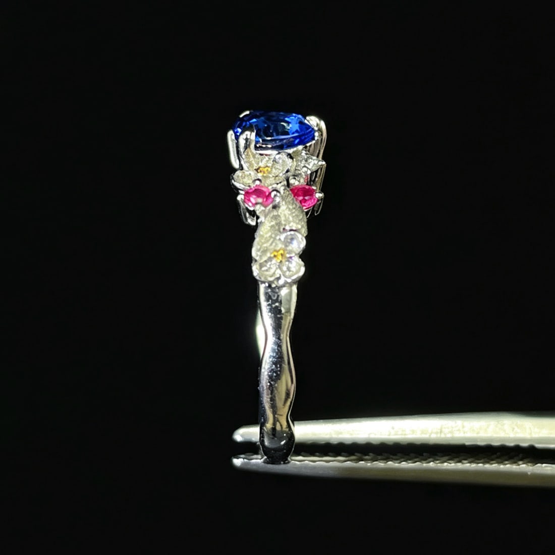 14k Gold 0.60 Ctw Natural Sapphire & Diamond Ring - 4