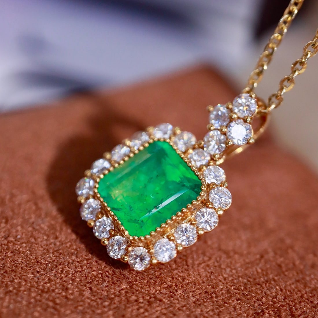14k Gold 2.00 Ctw Natural Emerald & Diamond Pendant( Without Chain ) - 3