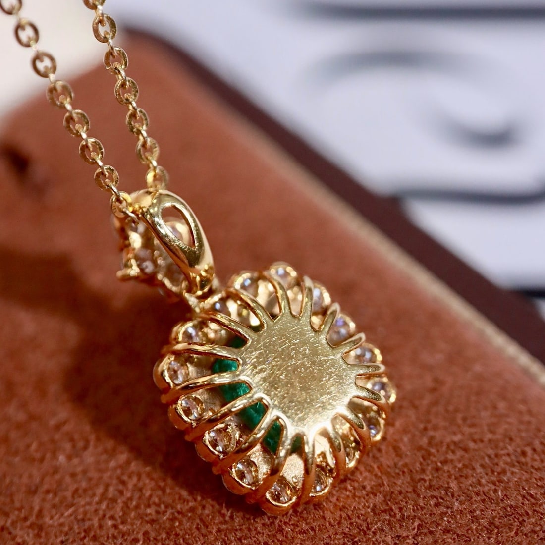 14k Gold 2.00 Ctw Natural Emerald & Diamond Pendant( Without Chain ) - 7