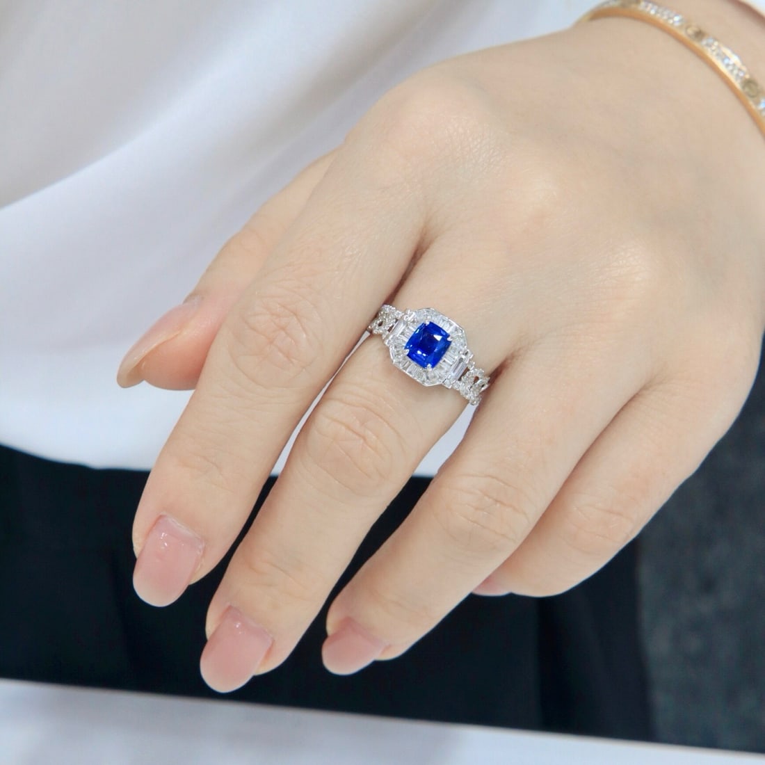 14k Gold 1.76 Ctw Natural Sapphire & Diamond Ring - 5