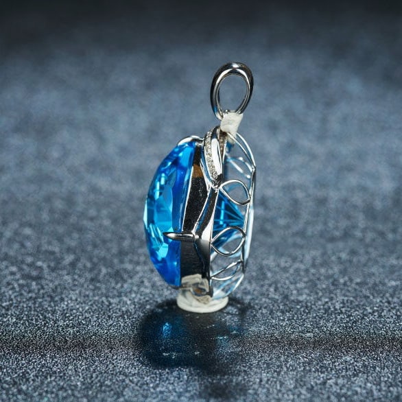 14k Gold 30 Ct Natural Topaz & Diamond Pendant( Without Chain ) - 4