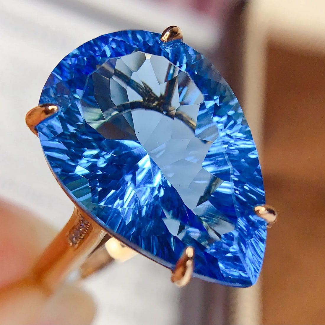 14k Gold 15.65 Ct Natural Topaz & Diamond Ring - 2