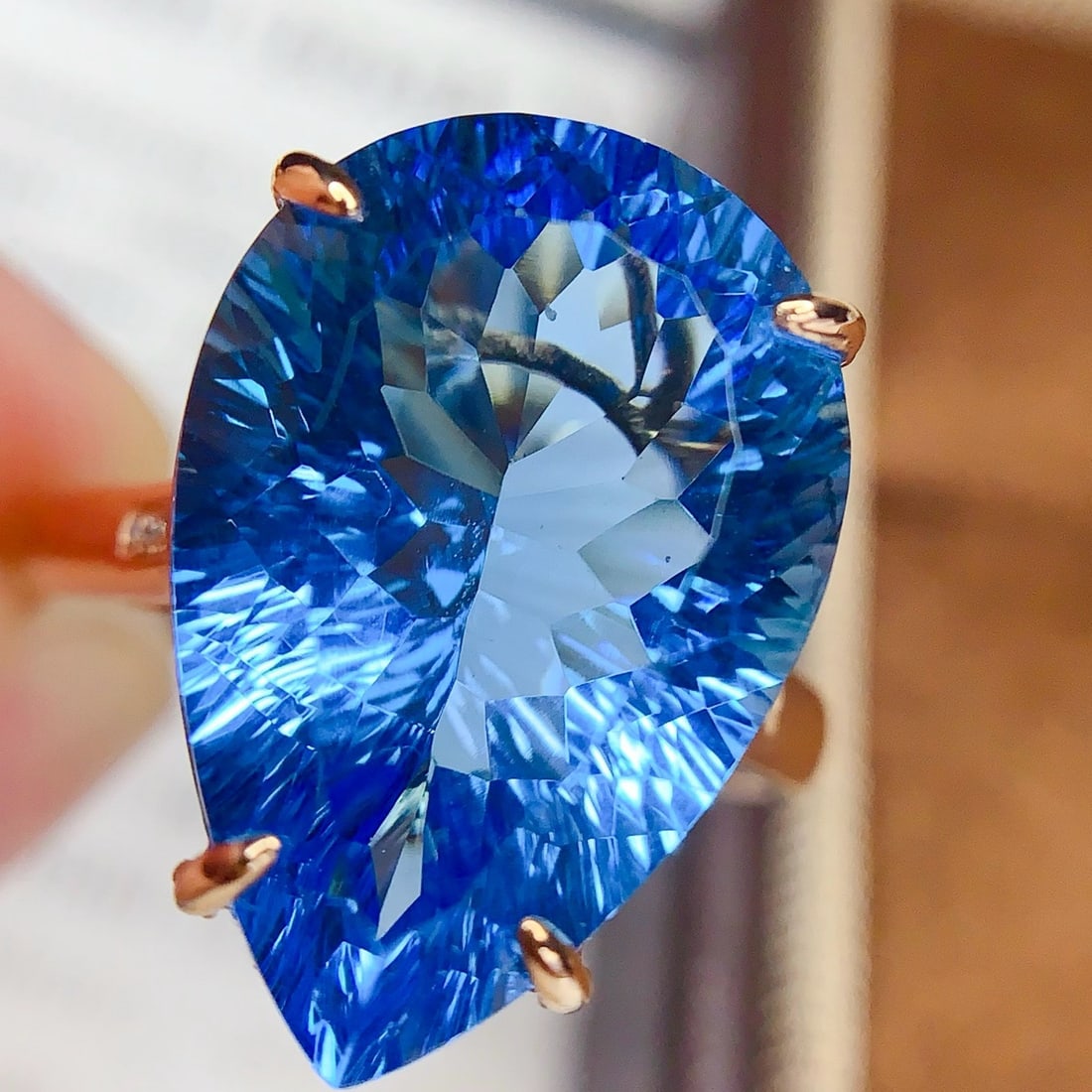 14k Gold 15.65 Ct Natural Topaz & Diamond Ring - 3