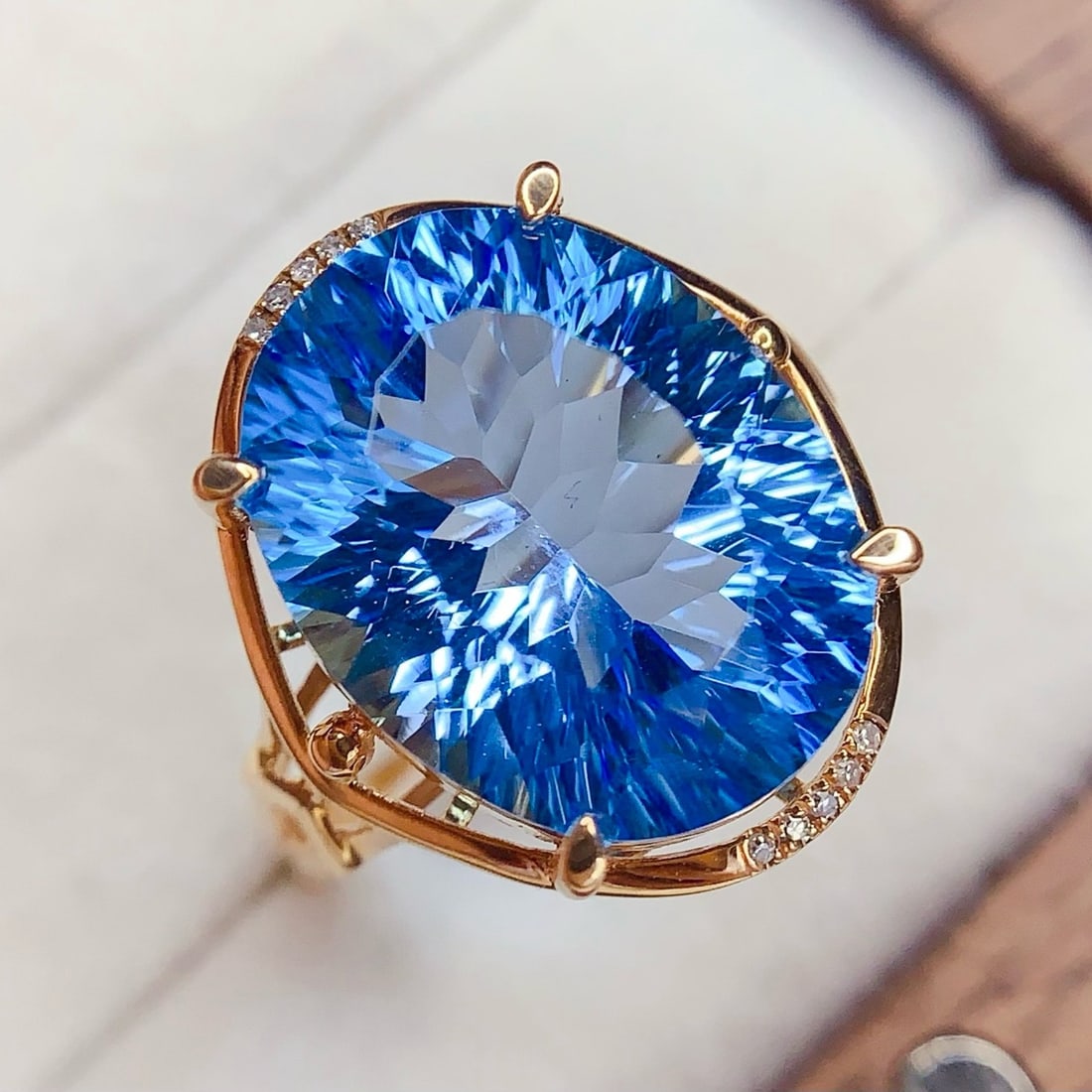 14k Gold 10.45 Ct Natural Topaz & Diamond Ring - 3