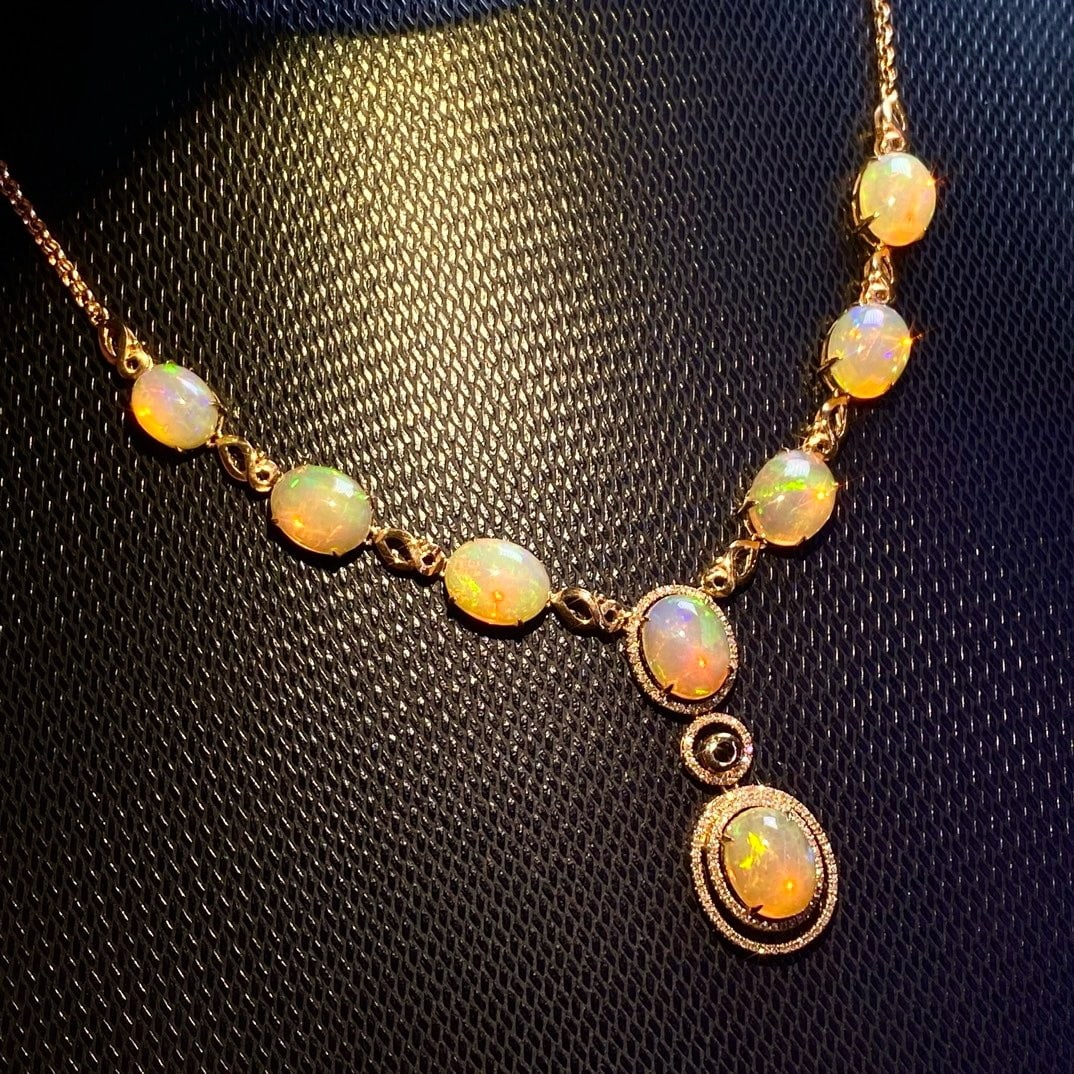 14k Gold 13.25 Ct Natural Opal & Diamond Necklace - 4
