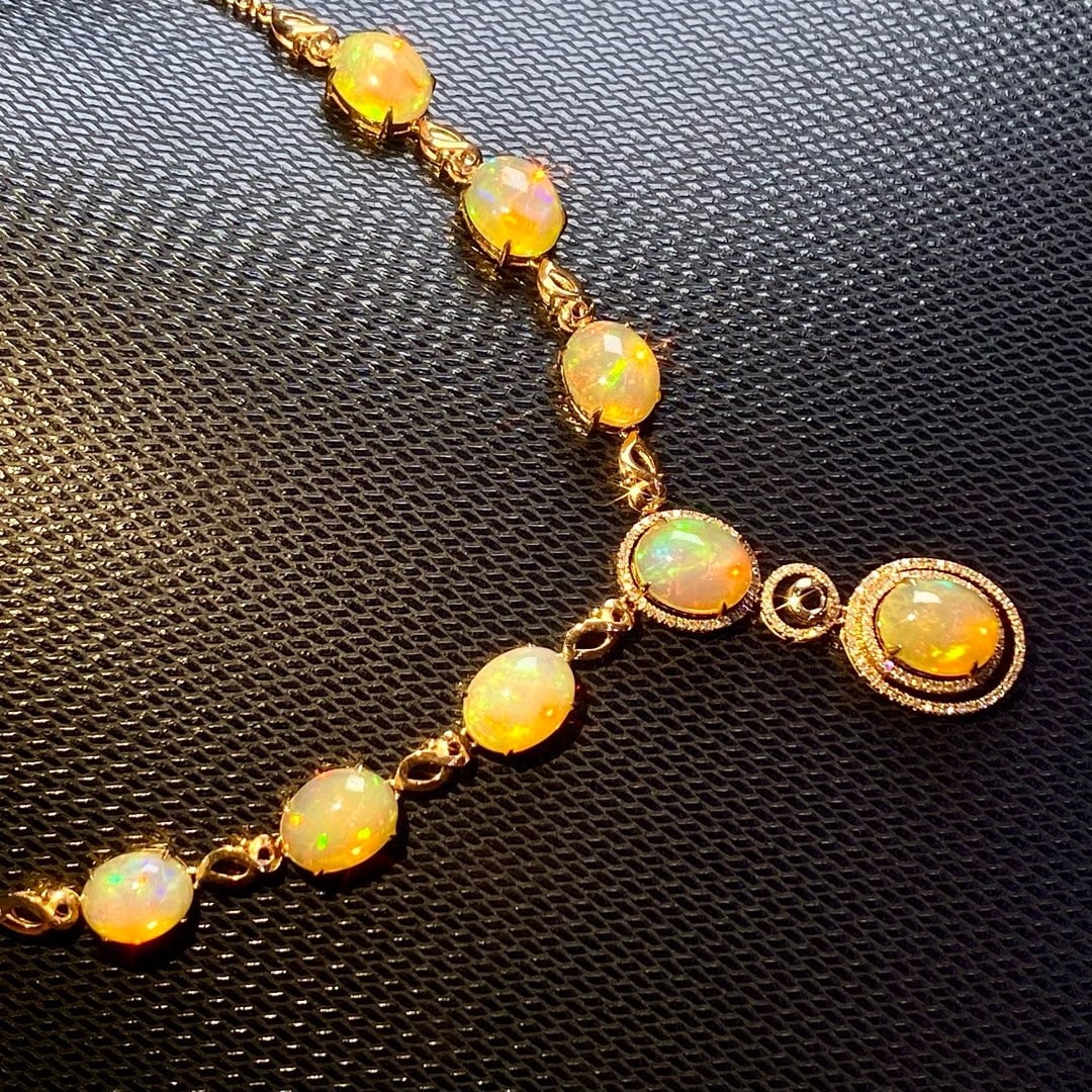 14k Gold 13.25 Ct Natural Opal & Diamond Necklace - 5