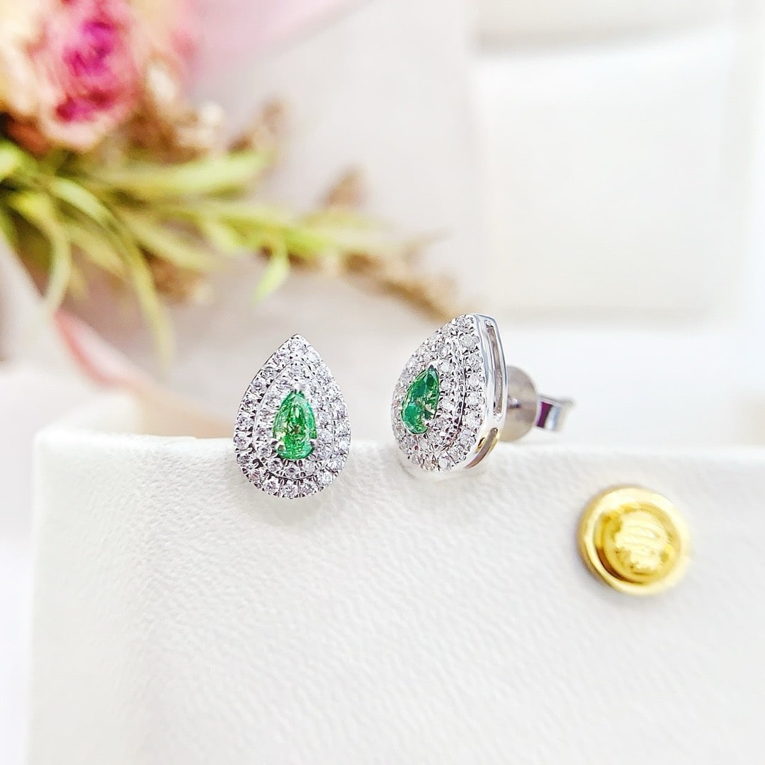 14k Gold 0.42 Ctw Natural Green Diamond & Diamond Earrings - 4