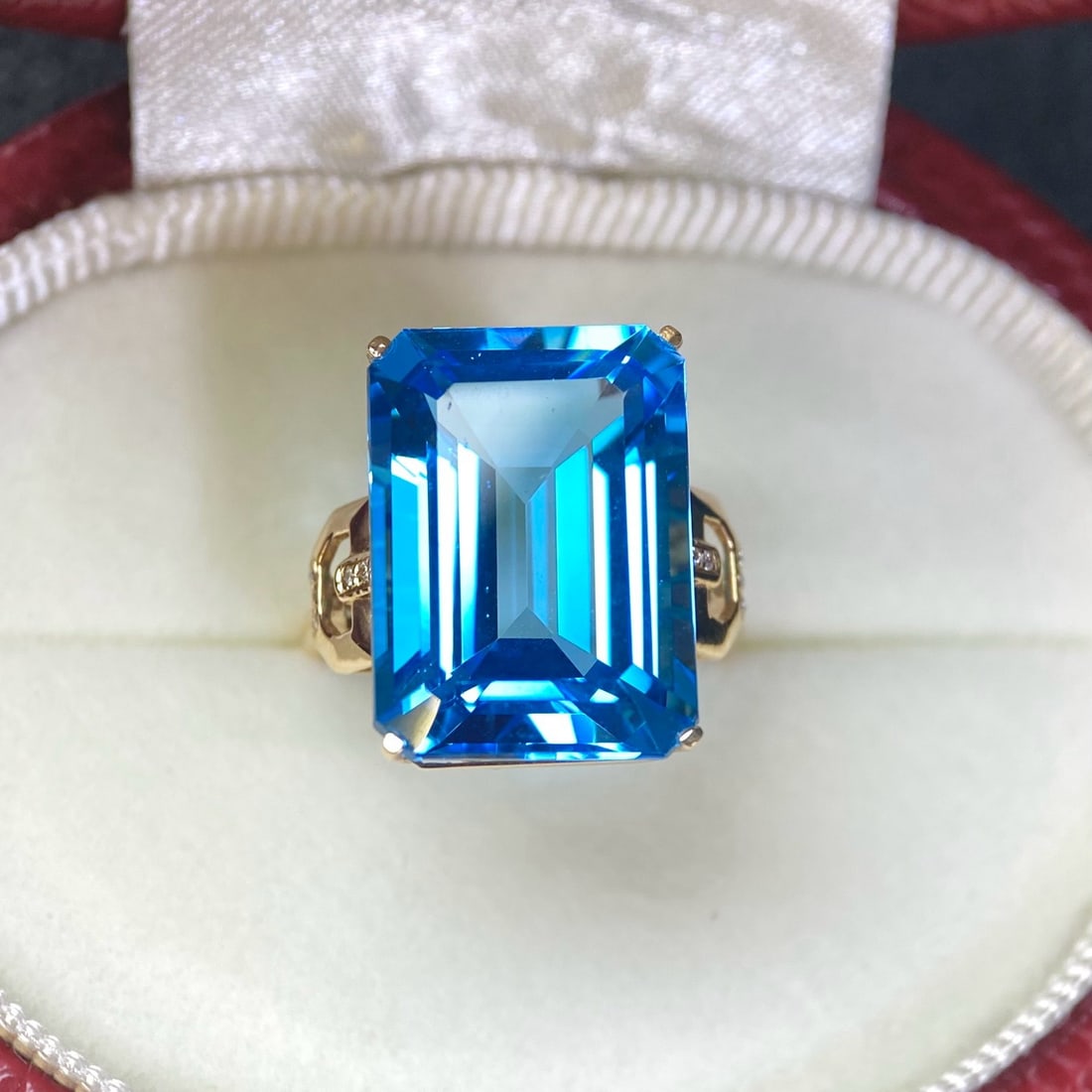 14k Gold 18.25 Ct Natural Topaz & Diamond Ring - 2