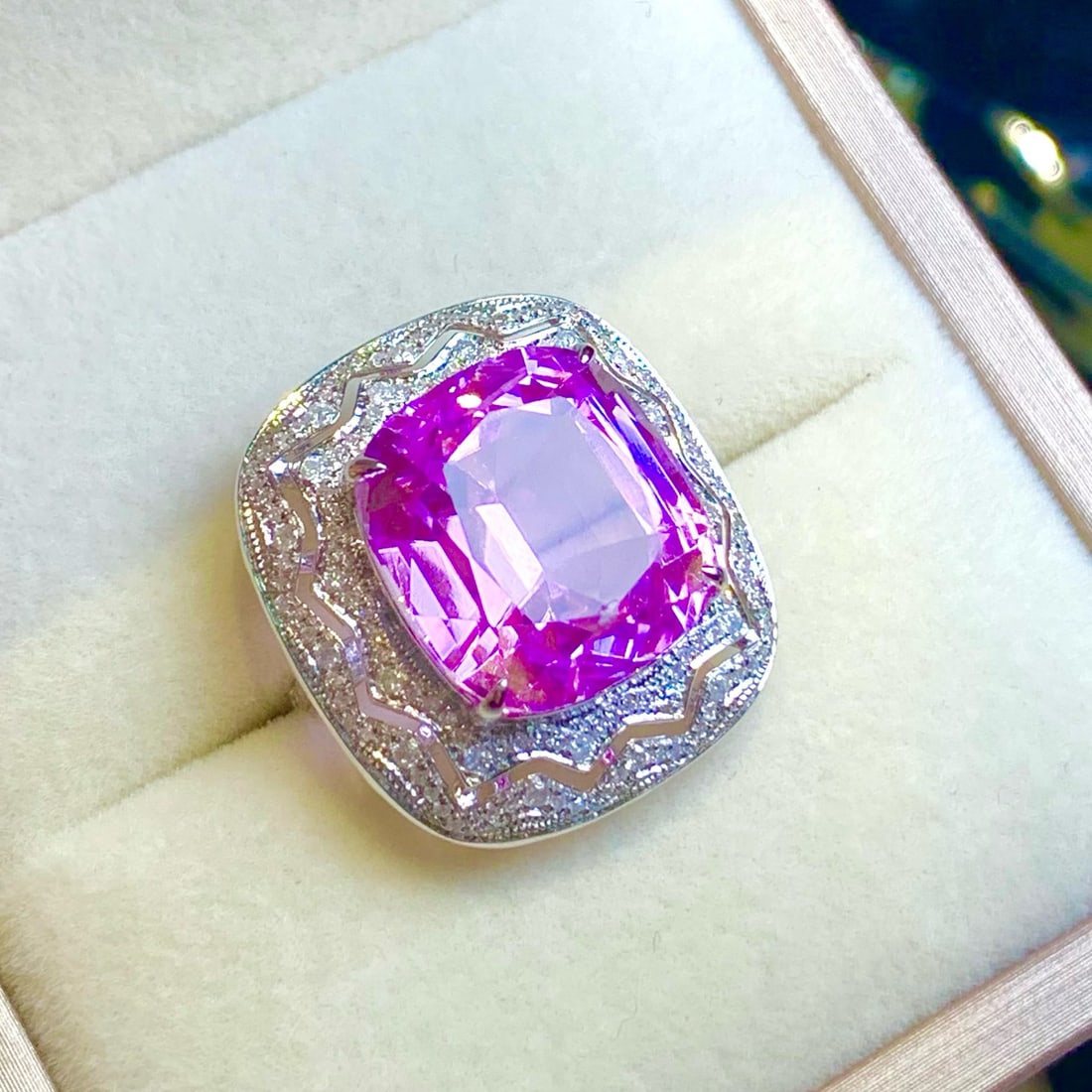 14k Gold 16.35 Ct Natural Kunzite & Diamond Ring - 5