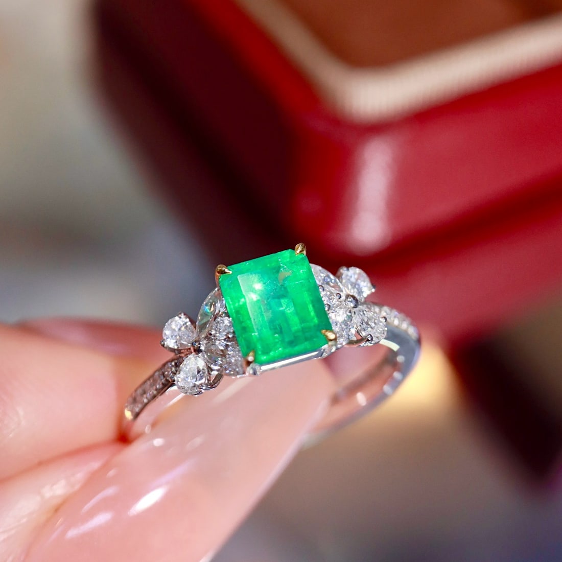 14k Gold 1.22 Ctw Natural Emerald & Diamond Ring - 3