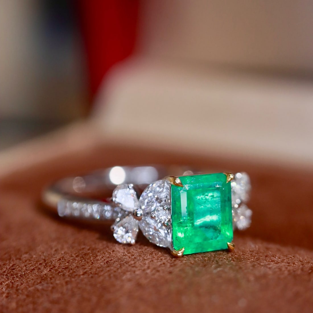 14k Gold 1.22 Ctw Natural Emerald & Diamond Ring - 5