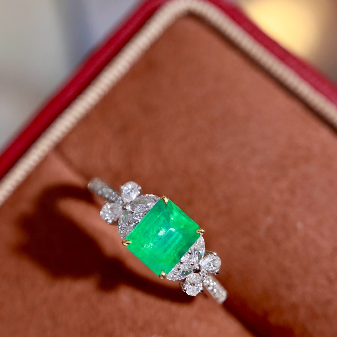 14k Gold 1.22 Ctw Natural Emerald & Diamond Ring - 6