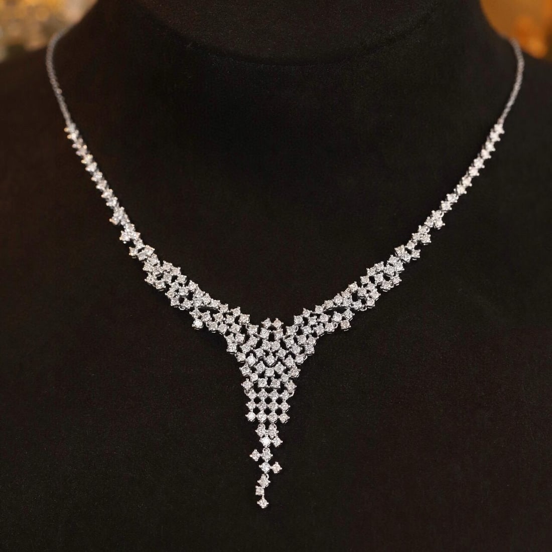 14k Gold 3.00 Ct Natural H Diamond Necklace: Ref:231185001 // gold content:14k gold // main gemstone:diamond // shape:round // carat weight:3. 00ct // clarity grade:vs-si // color:h // treatment:natural // cut grade:g // Condition: New Low