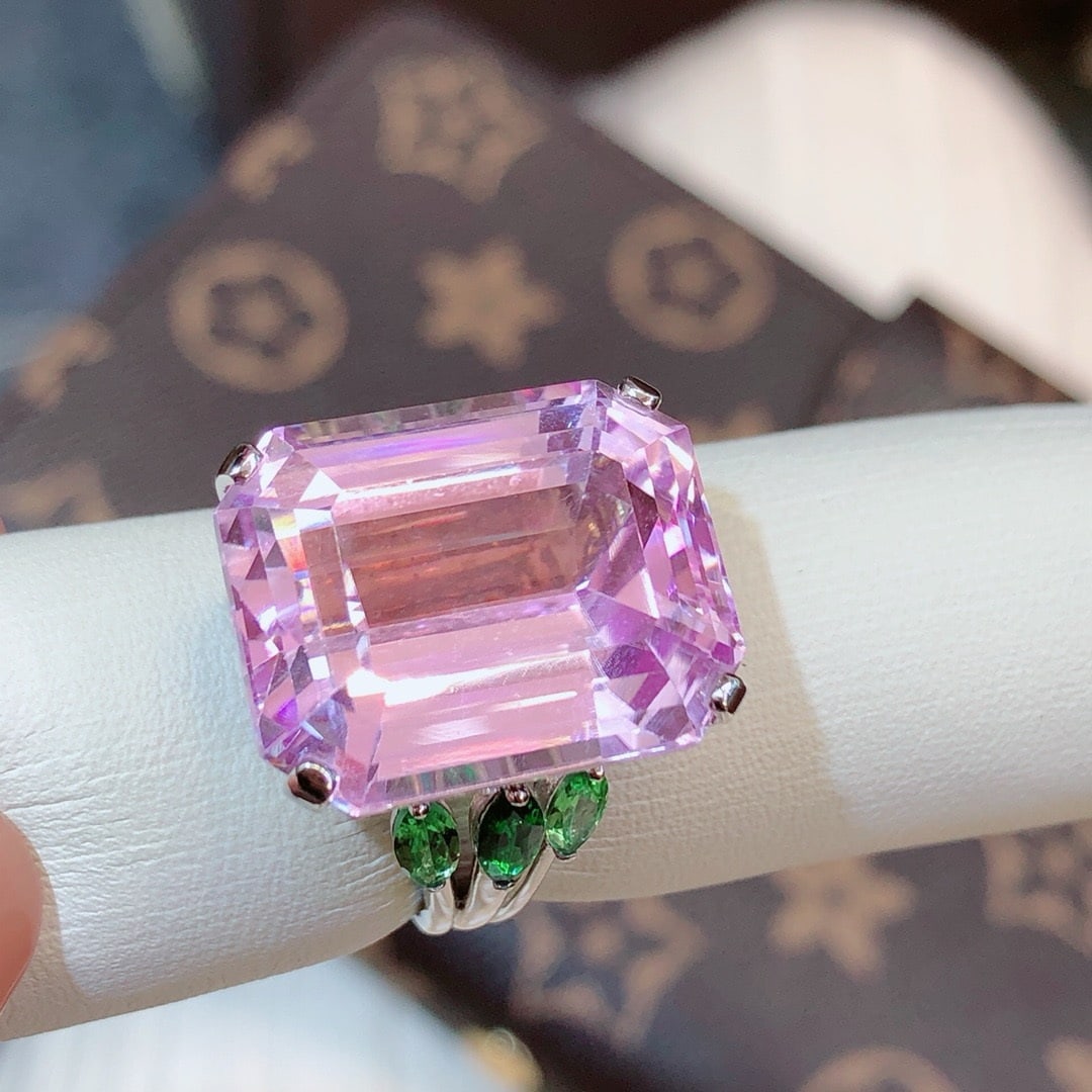 14k Gold 28.33 Ctw Natural Kunzite & Tsavorite Ring - 5