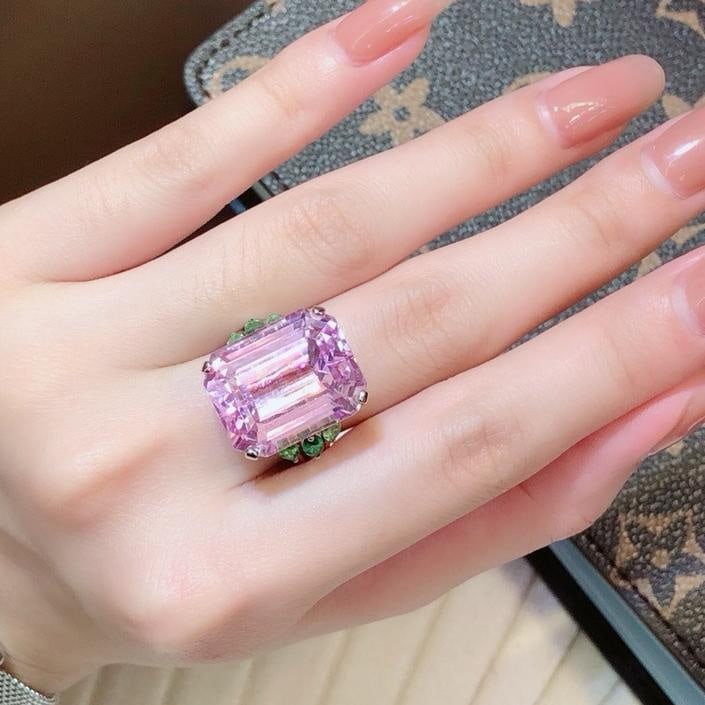 14k Gold 28.33 Ctw Natural Kunzite & Tsavorite Ring - 6