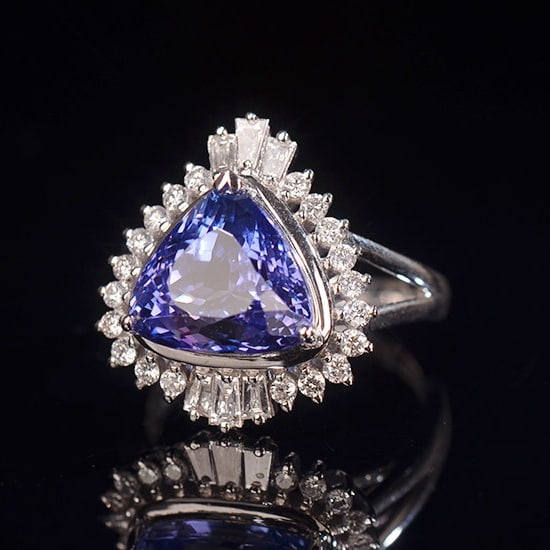 14k Gold 5.58 Ctw Natural Tanzanite & Diamond Ring - 3