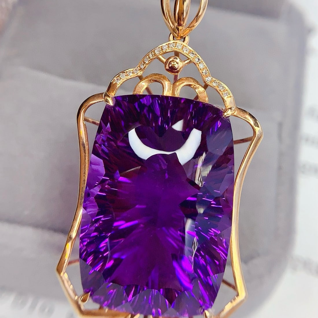 14k Gold 41.4 Ct Natural Amethyst & Diamond Pendant( Without Chain ): Ref:231185028 // gold content:14k gold // main gemstone:amethyst // shape:cushion // carat weight:41. 4ct // color:purple // treatment:natural // // adjacent gemstone 2 : diamond // number of
