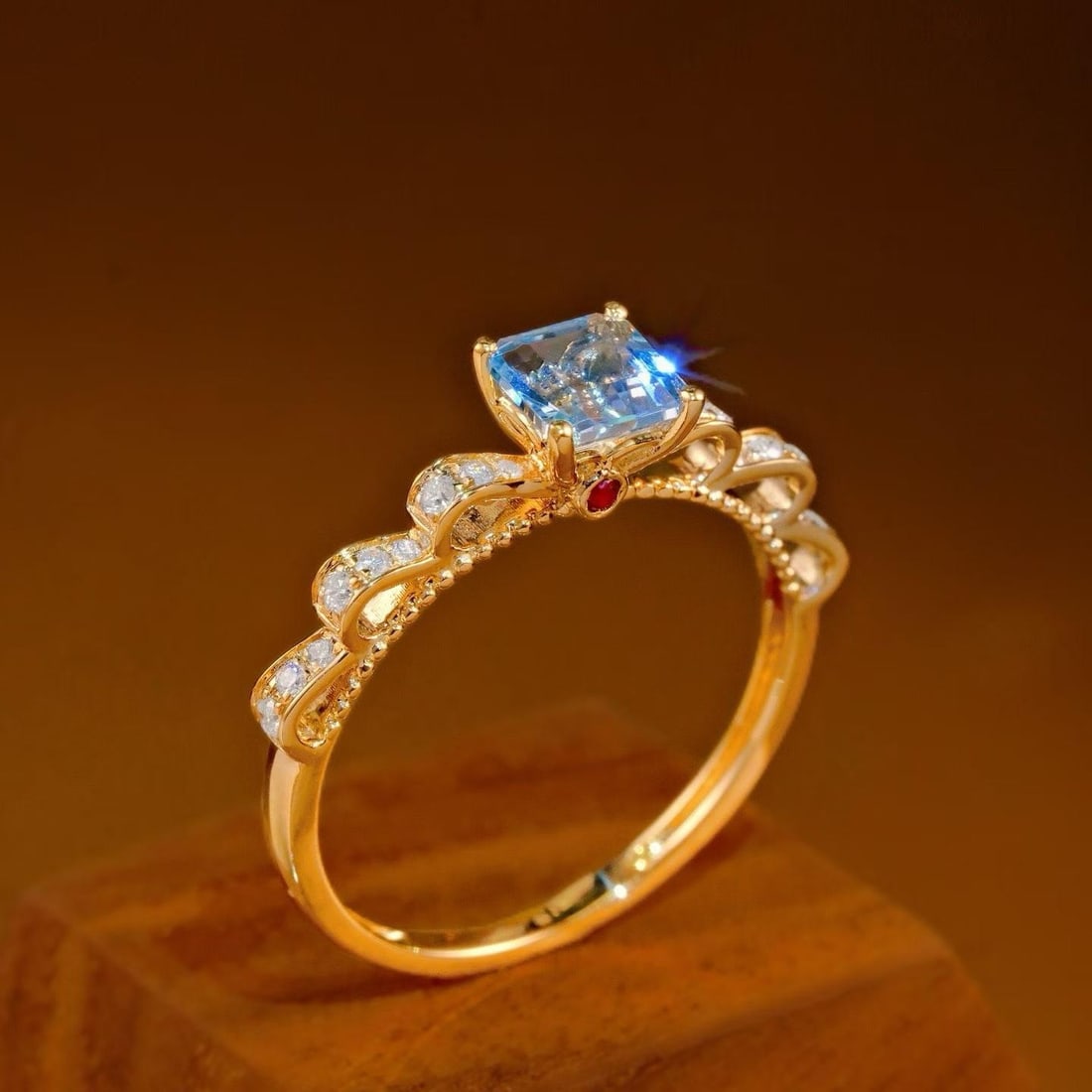 14k Gold 0.71 Ctw Natural Aquamarine & Diamond Ring: Ref:231185032 // gold content:14k gold // ring size:7. 25us // // main gemstone:aquamarine // shape:octagonal // carat weight:0. 55ct // color:blue // treatment:natural // // adjacent gemstone 2 :