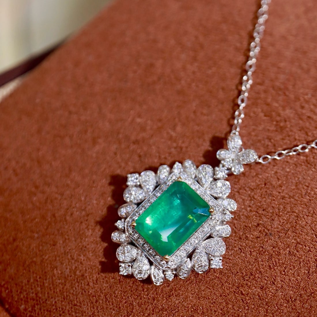 14k Gold 2.59 Ctw Natural Emerald & Diamond Pendant( Without Chain ) - 2