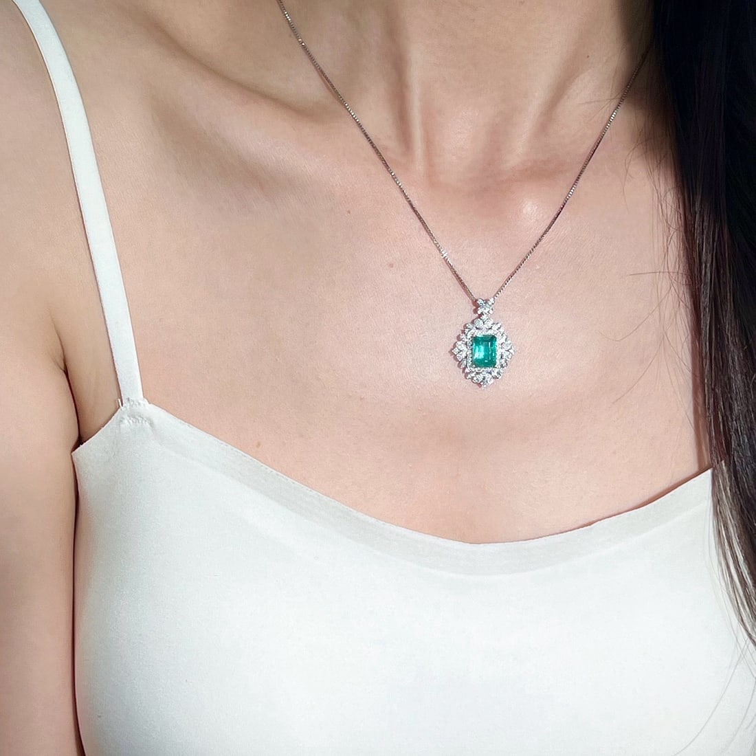 14k Gold 2.59 Ctw Natural Emerald & Diamond Pendant( Without Chain ) - 8